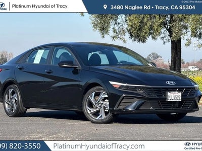Photo of a 2025 Hyundai Elantra Hybrid Blue 4DR Sedan for sale