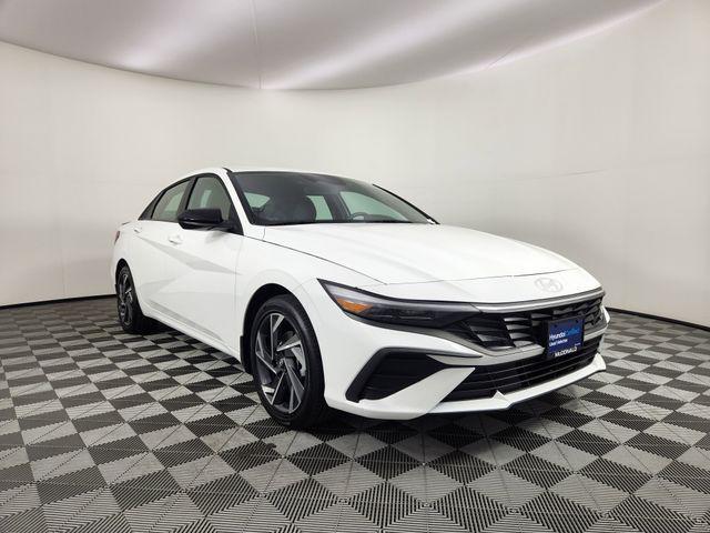 2025 Hyundai Elantra - $25,130