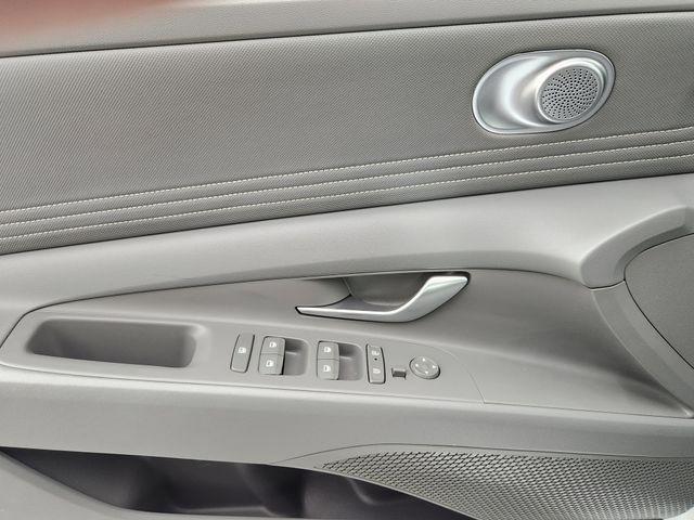 2025 Hyundai Elantra - $25,130