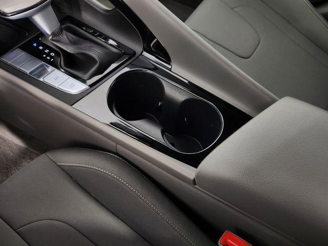 2025 Hyundai Elantra - $25,130