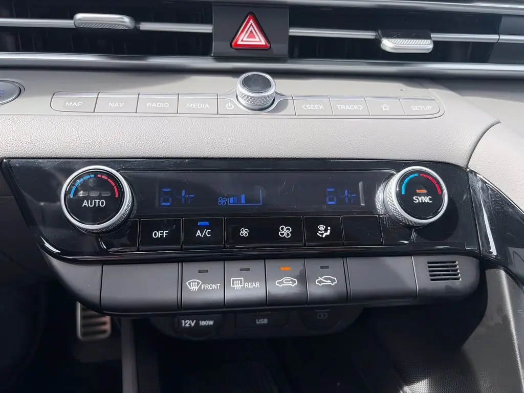 2025 Hyundai Elantra - $24,796