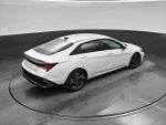 2025 ELANTRA Hybrid Thumbnail 29