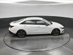 2025 ELANTRA Hybrid Thumbnail 30