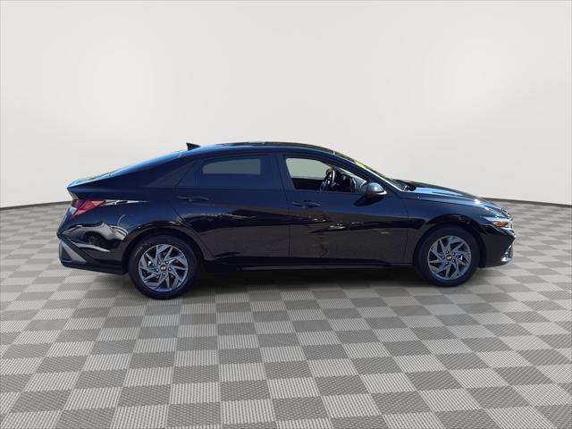 2026 Hyundai Elantra - $23,998
