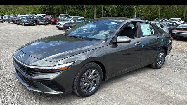 Preowned 2026 Hyundai ELANTRA Hybrid Blue for Sale