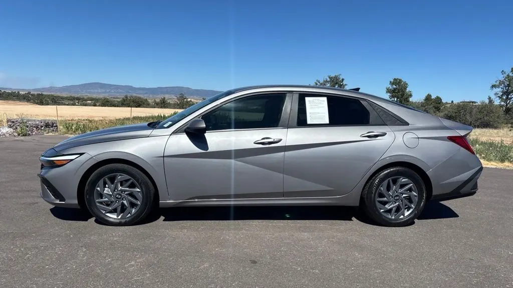 2024 Hyundai ELANTRA Hybrid Blue