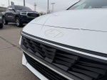 2025 ELANTRA Hybrid Thumbnail 14