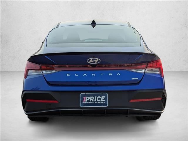 2025 Hyundai Elantra - $25,206