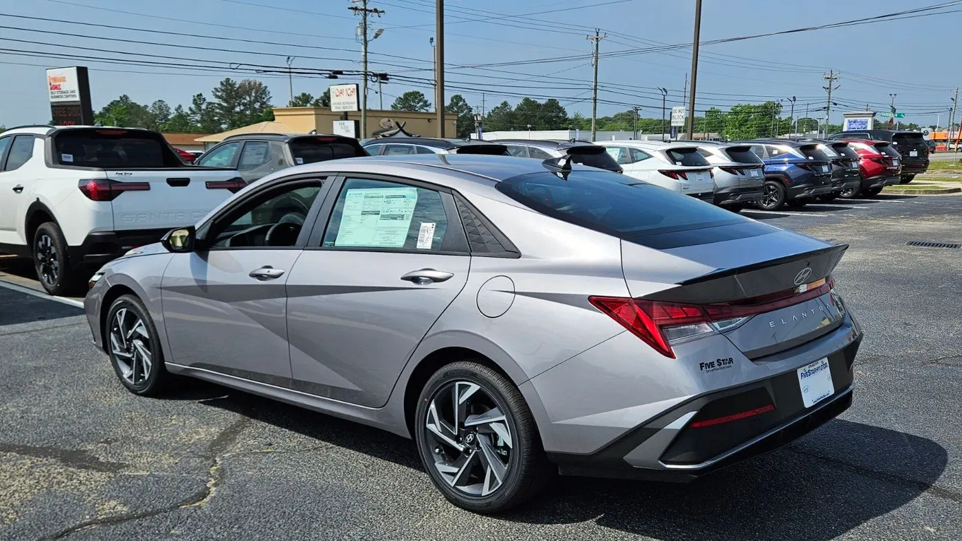 2025 Hyundai ELANTRA Hybrid SEL Sport
