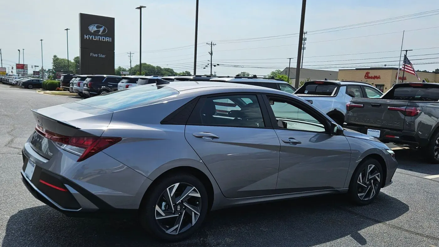 2025 Hyundai ELANTRA Hybrid SEL Sport