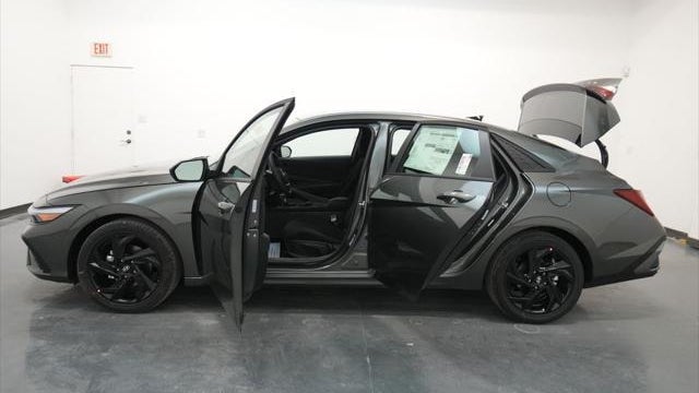2026 Hyundai ELANTRA Hybrid SEL Sport