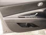 2026 ELANTRA Hybrid Thumbnail 18