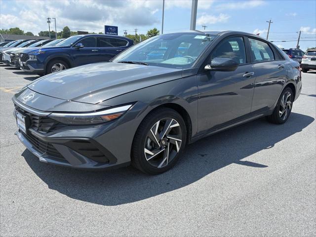 2025 Hyundai Elantra - $23,199