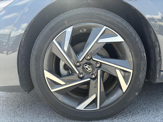 2025 Hyundai Elantra - $23,199
