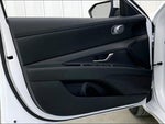 2025 ELANTRA Hybrid Thumbnail 10
