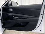 2025 ELANTRA Hybrid Thumbnail 21