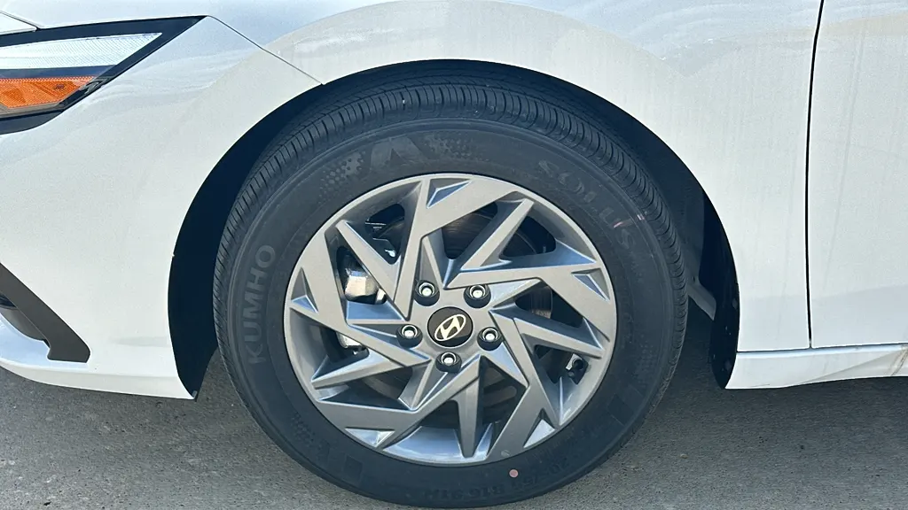 Preowned 2026 Hyundai ELANTRA Hybrid Blue for Sale