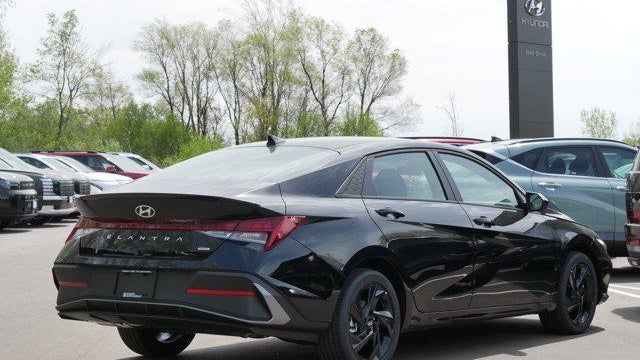 2026 Hyundai ELANTRA Hybrid SEL Sport