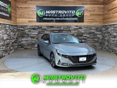 2022 Hyundai Elantra SEL 4DR Sedan