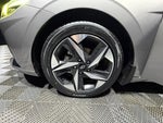 2022 Elantra Thumbnail 26
