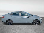 2022 Elantra Thumbnail 4