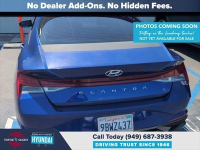 2022 Hyundai Elantra SEL 4DR Sedan