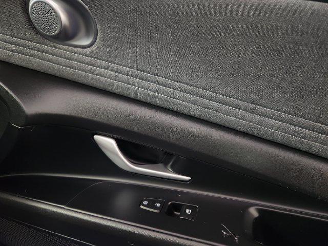 2023 Hyundai Elantra - $20,620