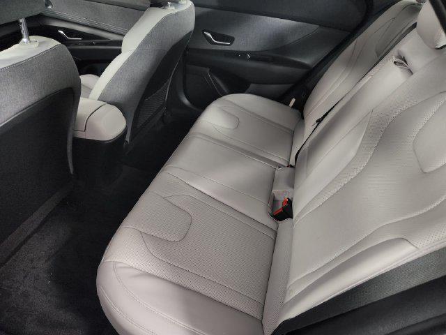 2023 Hyundai Elantra - $20,620