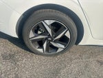 2023 ELANTRA Hybrid Thumbnail 26