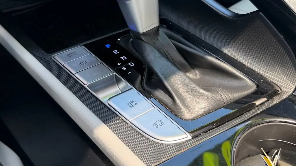 2023 Hyundai ELANTRA Hybrid Limited