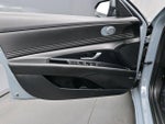 2023 ELANTRA Hybrid Thumbnail 9