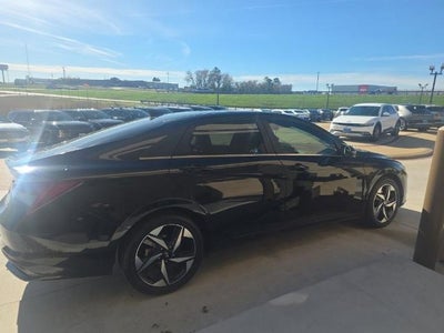 2023 Hyundai Elantra Hybrid Limited 4DR Sedan