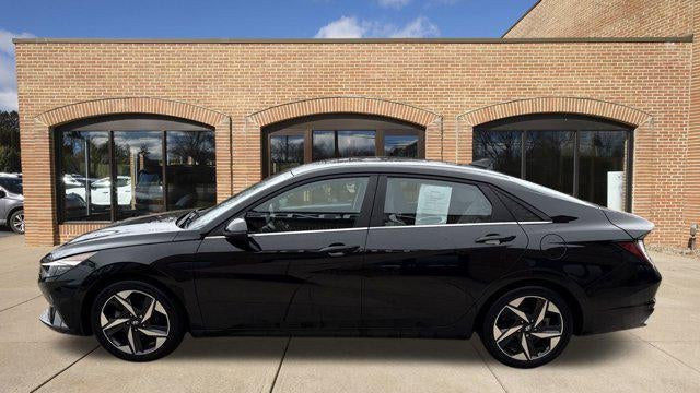 2022 Hyundai ELANTRA Hybrid Limited
