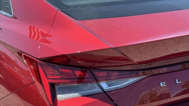 2023 Hyundai ELANTRA Hybrid Limited