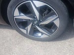 2023 ELANTRA Hybrid Thumbnail 17