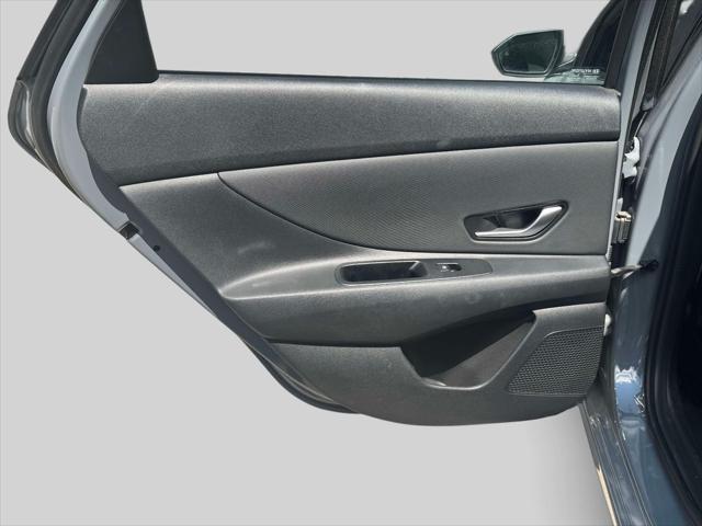 2023 Hyundai Elantra - $22,300