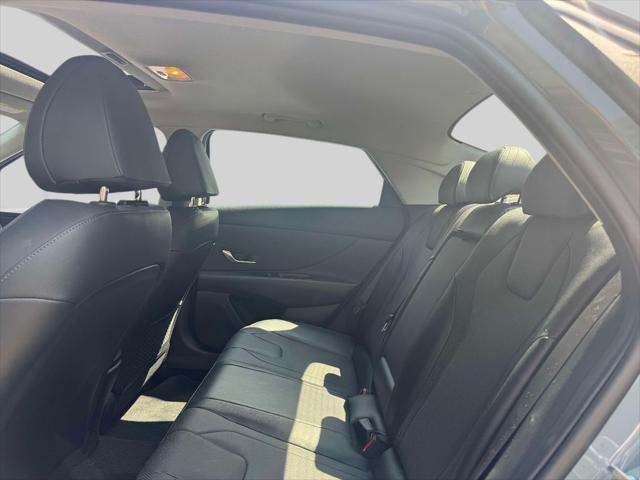 2023 Hyundai Elantra - $22,300