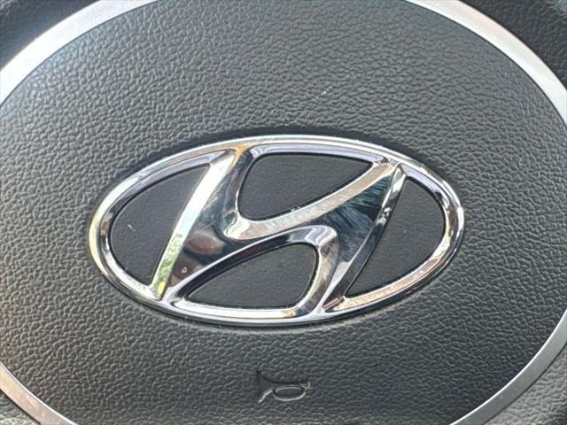 2023 Hyundai Elantra - $22,300
