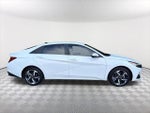 2023 ELANTRA Hybrid Thumbnail 4