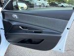 2023 ELANTRA Hybrid Thumbnail 14