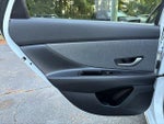 2023 ELANTRA Hybrid Thumbnail 21