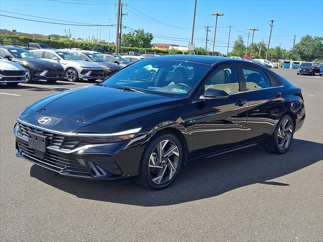 2025 Hyundai Elantra - $24,505