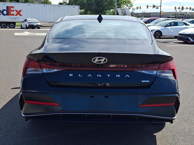 2025 Hyundai Elantra - $24,505