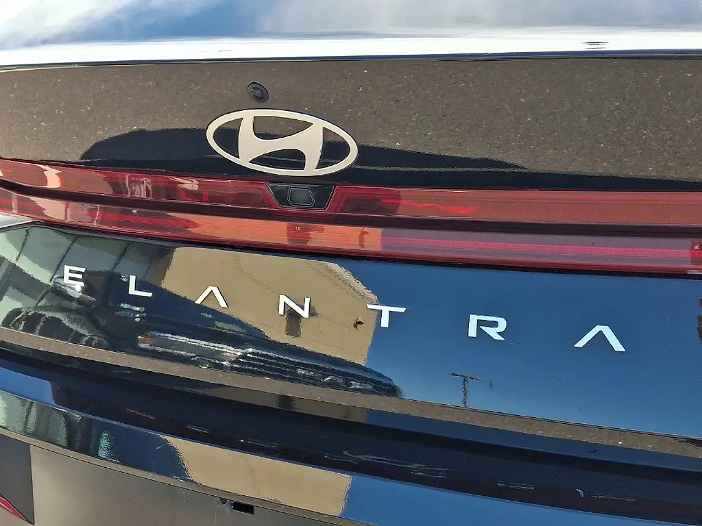 2025 Hyundai Elantra - $23,901