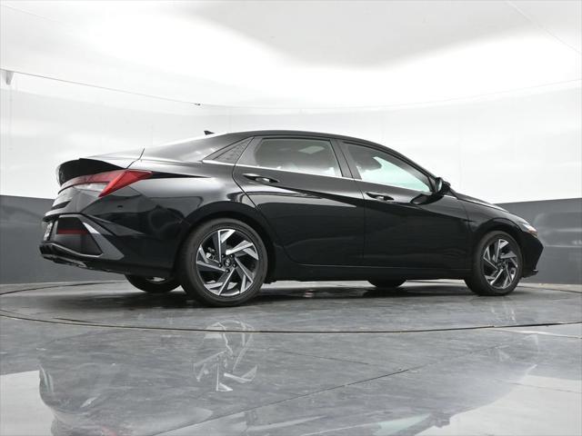 2026 Hyundai Elantra - $27,156