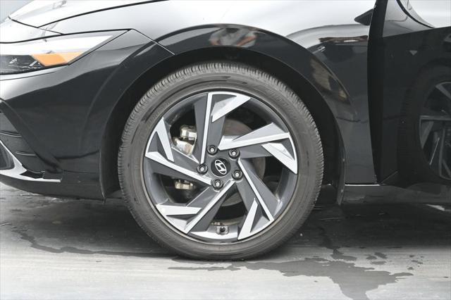 2026 Hyundai Elantra - $27,524
