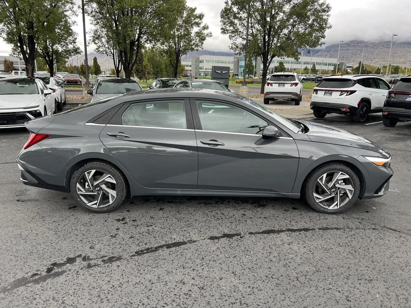 2024 Hyundai Elantra - $24,957