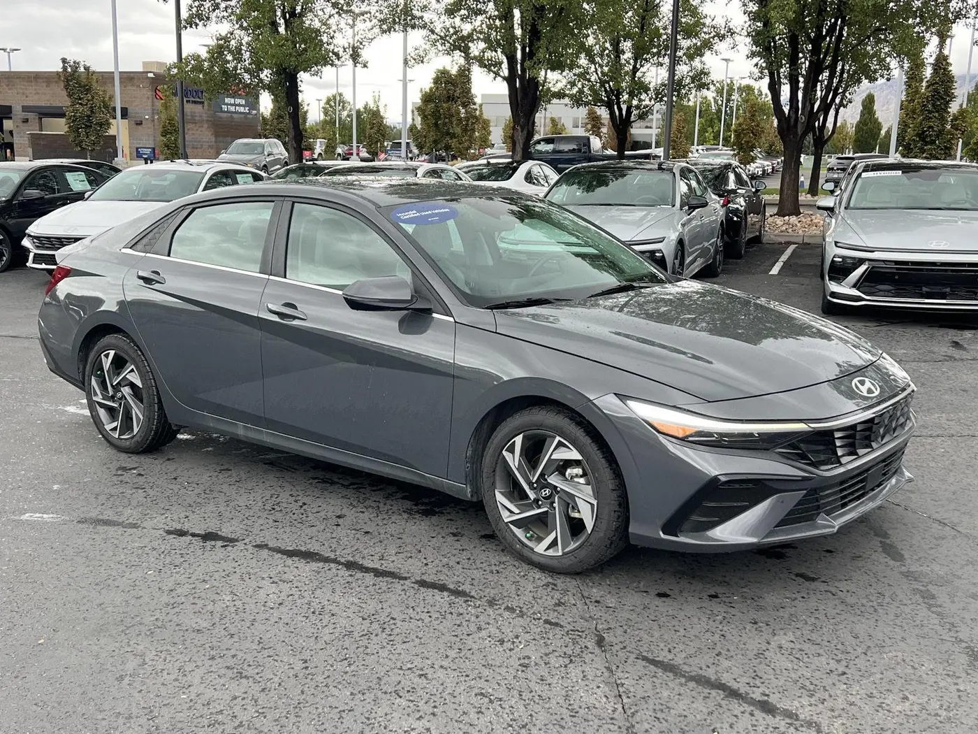 2024 Hyundai Elantra - $24,957