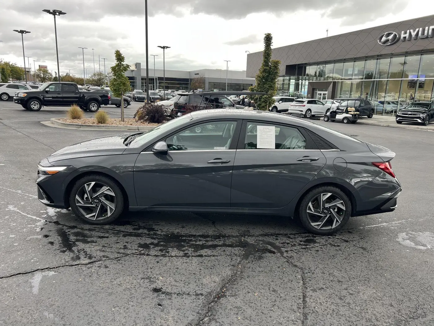 2024 Hyundai Elantra - $24,957