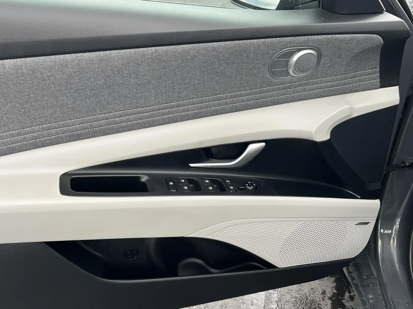 2024 Hyundai Elantra - $24,957